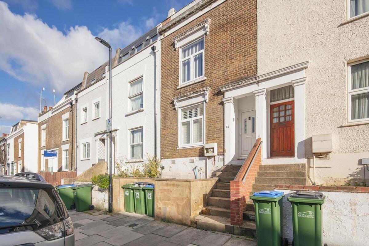 Spacious 3 Bedroom Home With Ps5 And Pool Table Near O2 Arena Canary Wharf And Elizabeth Line To Central Лондон Экстерьер фото